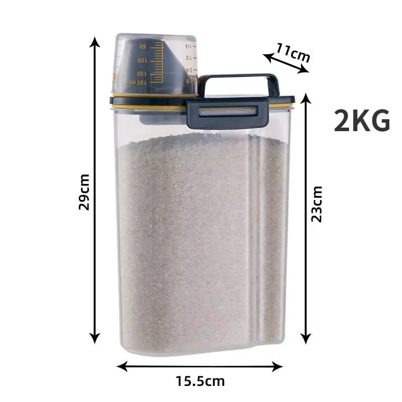 Airtight Pet Food Storage Container with Measuring Cup – Moisture-Proof Dog & Cat Food Bin (1.5kg / 2kg)